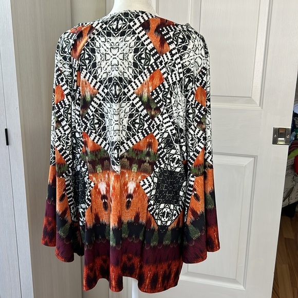 Melissa Paige NWT Black/Orange Long Blouse with front key hole Size 1x - Picture 5 of 11